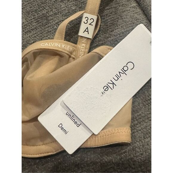 Calvin Klein NWT size 32A sheer unlined demi bra - Picture 3 of 8
